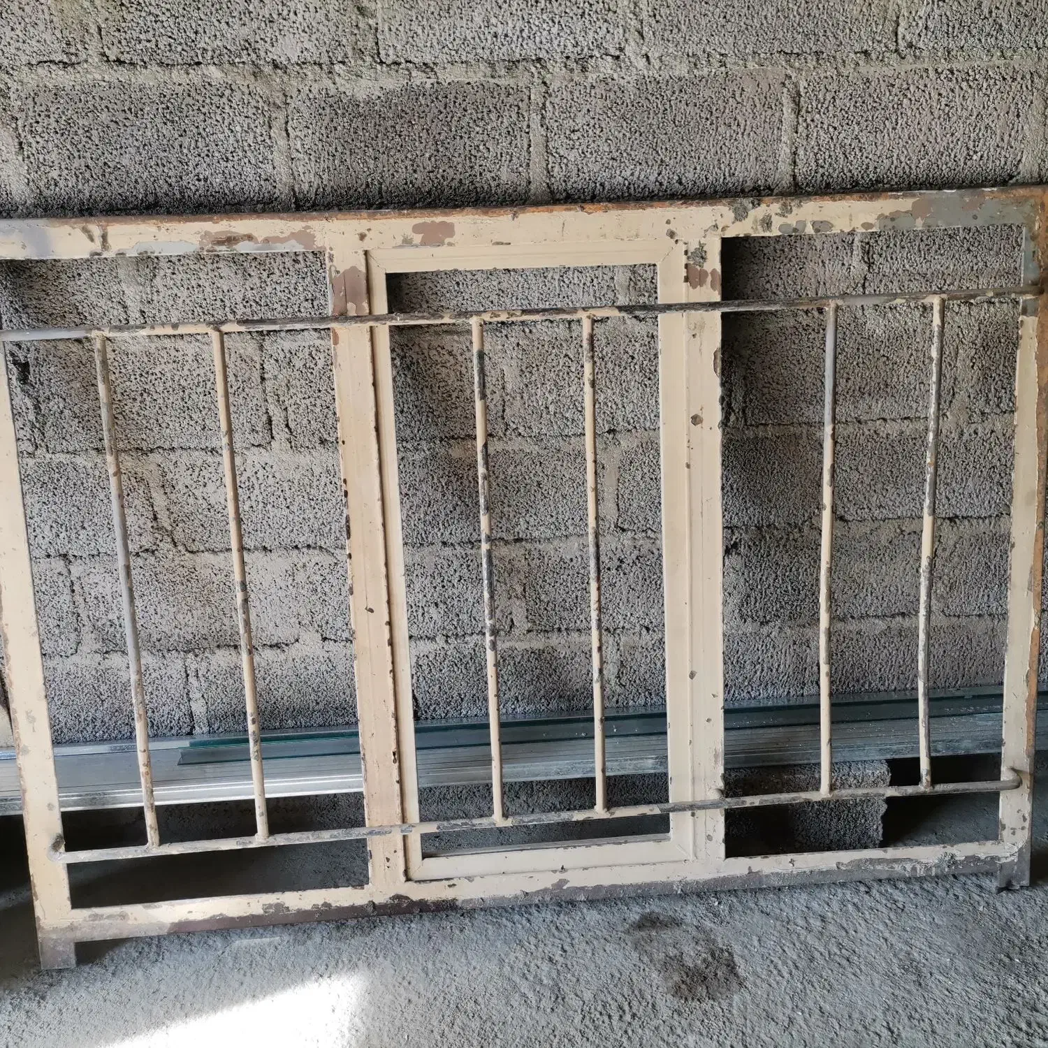 درب و پنجره آهنی|مصالح و تجهیزات ساختمان|بوکان, |دیوار