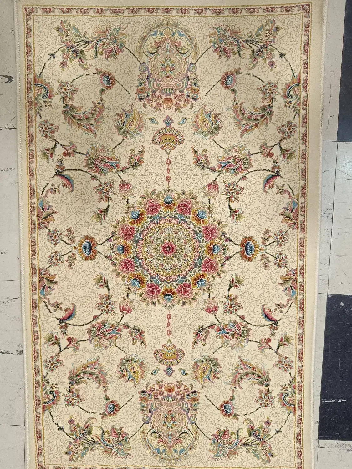 فروش انواع پادری فرشی گلیمی قیمت مناسب|پادری|قزوین, |دیوار