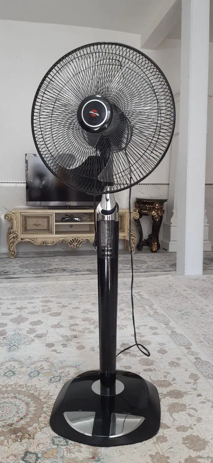 پنکه پایه بلند پارس خزر|پنکه و تصفیه‌کنندهٔ هوا|ملایر, |دیوار