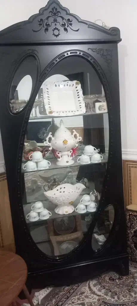 یک عدد بوفه سه عدد میز عسلی و میز تلویزیون|بوفه، ویترین، کنسول|زابل, |دیوار