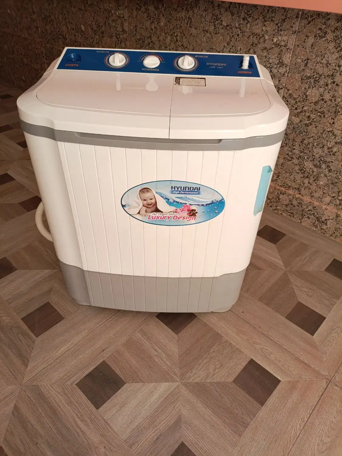 می نی واش۵ کیلو هیوندای.بسیار کم کار|ماشین لباسشویی و خشک‌کن لباس|سنندج, |دیوار