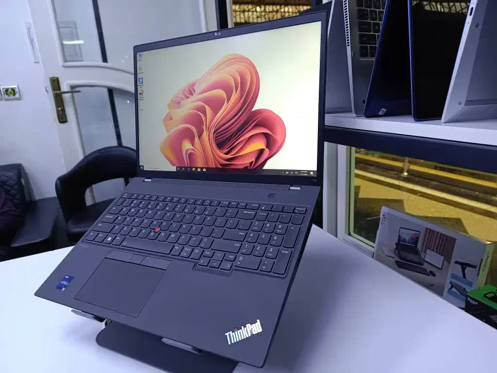 ThinkPad T16 G1 i7 16 512 tuch|رایانه همراه|تهران, فلسطین (میدان انقلاب)|دیوار