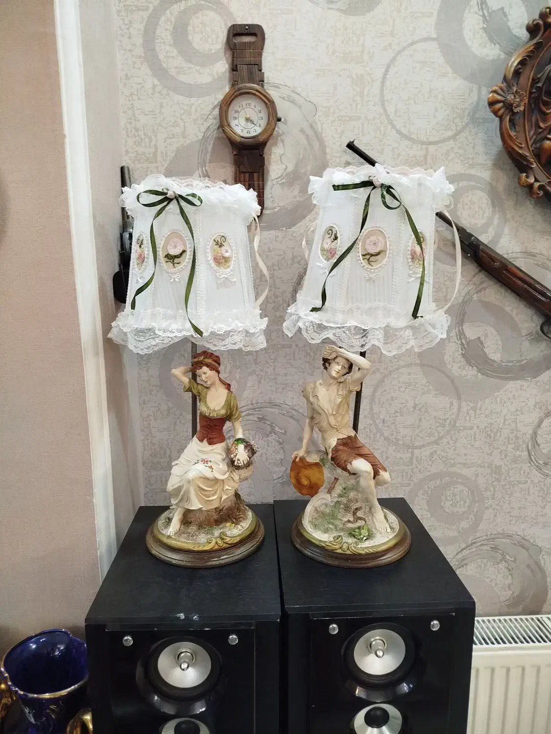 اباژور ایتالیایی کار دست قرن نوزدهم|چراغ خواب و آباژور|تهران, اکباتان|دیوار