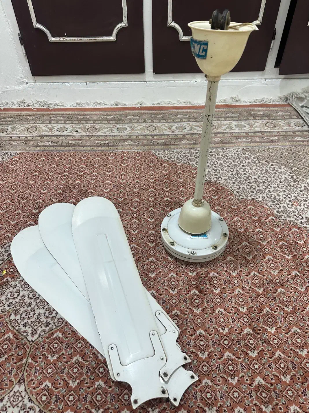 پنکه سقفی|پنکه و تصفیهکنندهٔ هوا|اهواز, معین زاده|دیوار