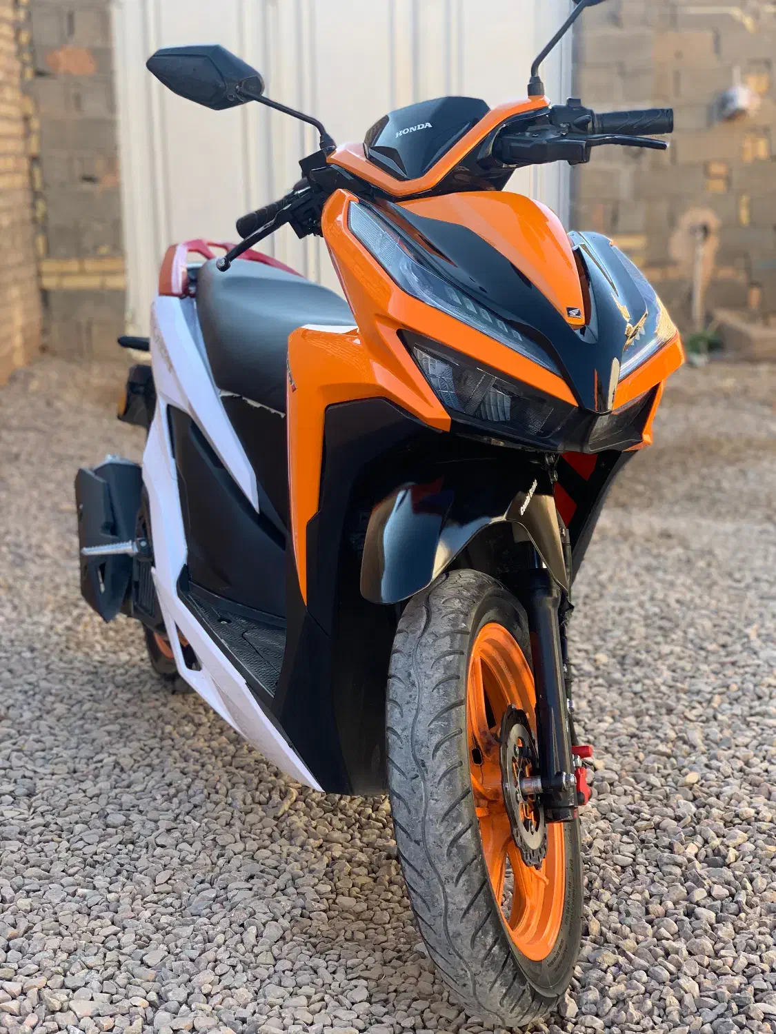 کلیک ۱۴۰۰|موتورسیکلت|اسفراین, |دیوار