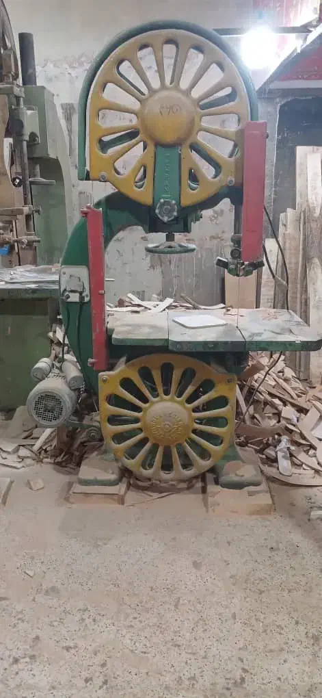 کارگر نجاری ماهر یانیمه ماهر|استخدام صنعتی، فنی، مهندسی|قم, کاسه گران|دیوار