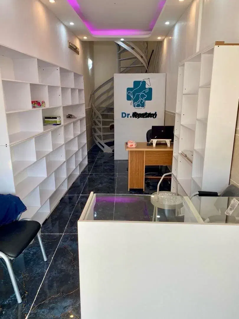 فروش سه قفسه چوبی همراه با پیشخوان|فروشگاه و مغازه|بابل, |دیوار