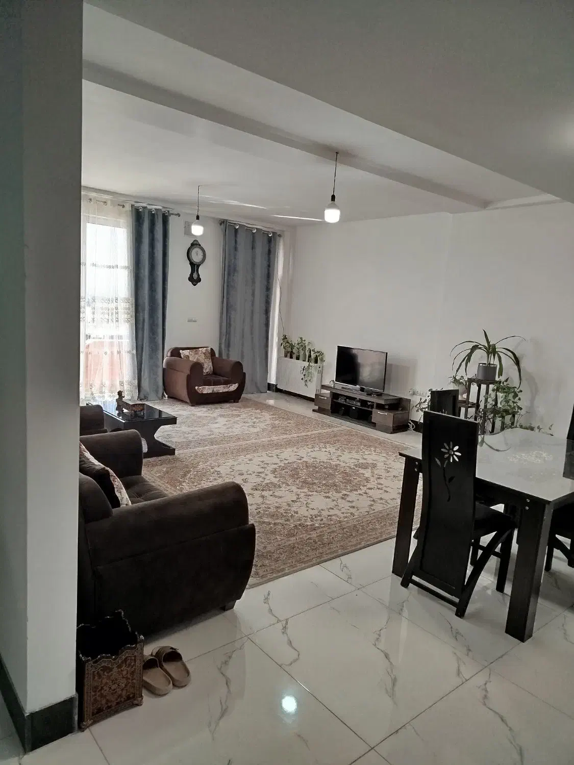 رهن آپارتمان مسکونی در مرکز زرقان|اجارهٔ آپارتمان|زرقان, |دیوار