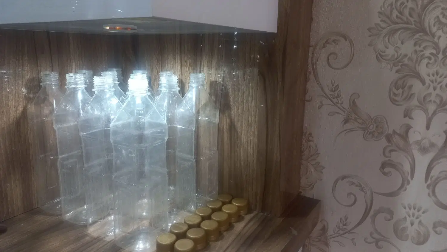 بطری|ظروف نگهدارنده، پلاستیکی، یک‌بارمصرف|مشهد, گاز|دیوار