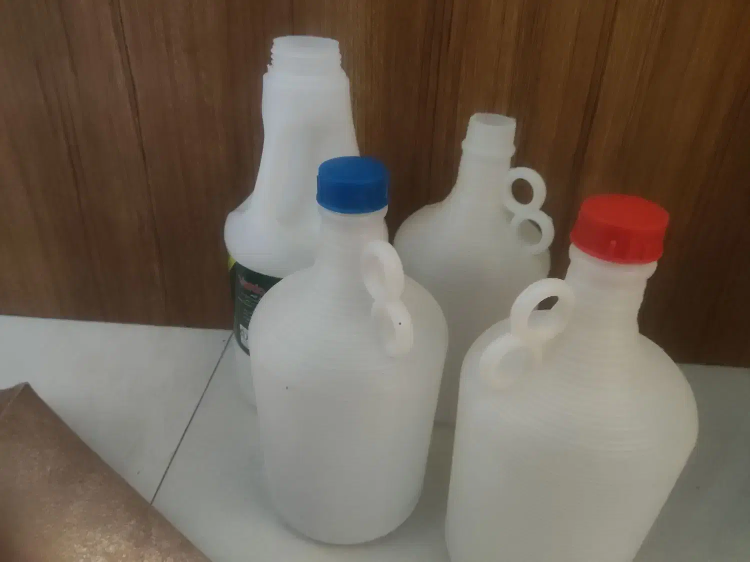 دبه های آب و عرقیجات کوچک|ظروف نگهدارنده، پلاستیکی، یک‌بارمصرف|تبریز, |دیوار