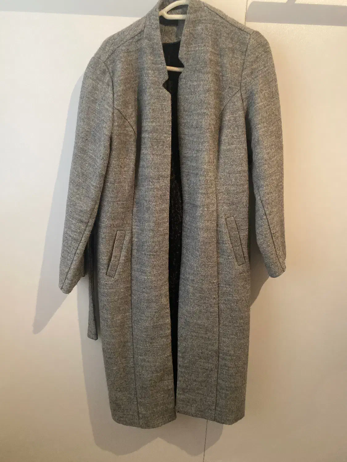 پالتو|لباس|مشکیندشت, |دیوار