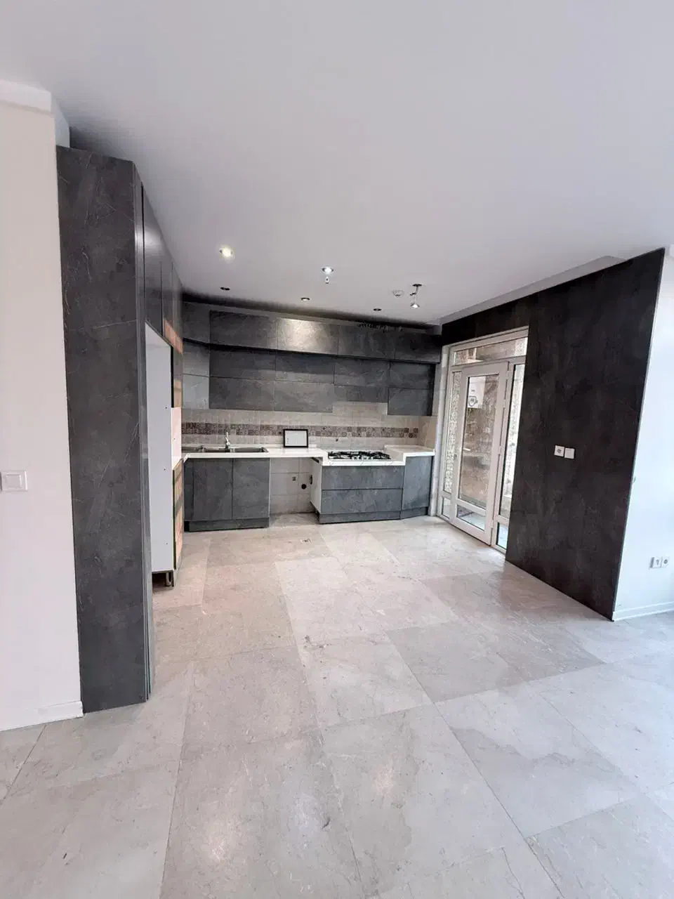 ۱۴۰متر /دوپارکینگ|اجارهٔ آپارتمان|تهران, قلهک|دیوار