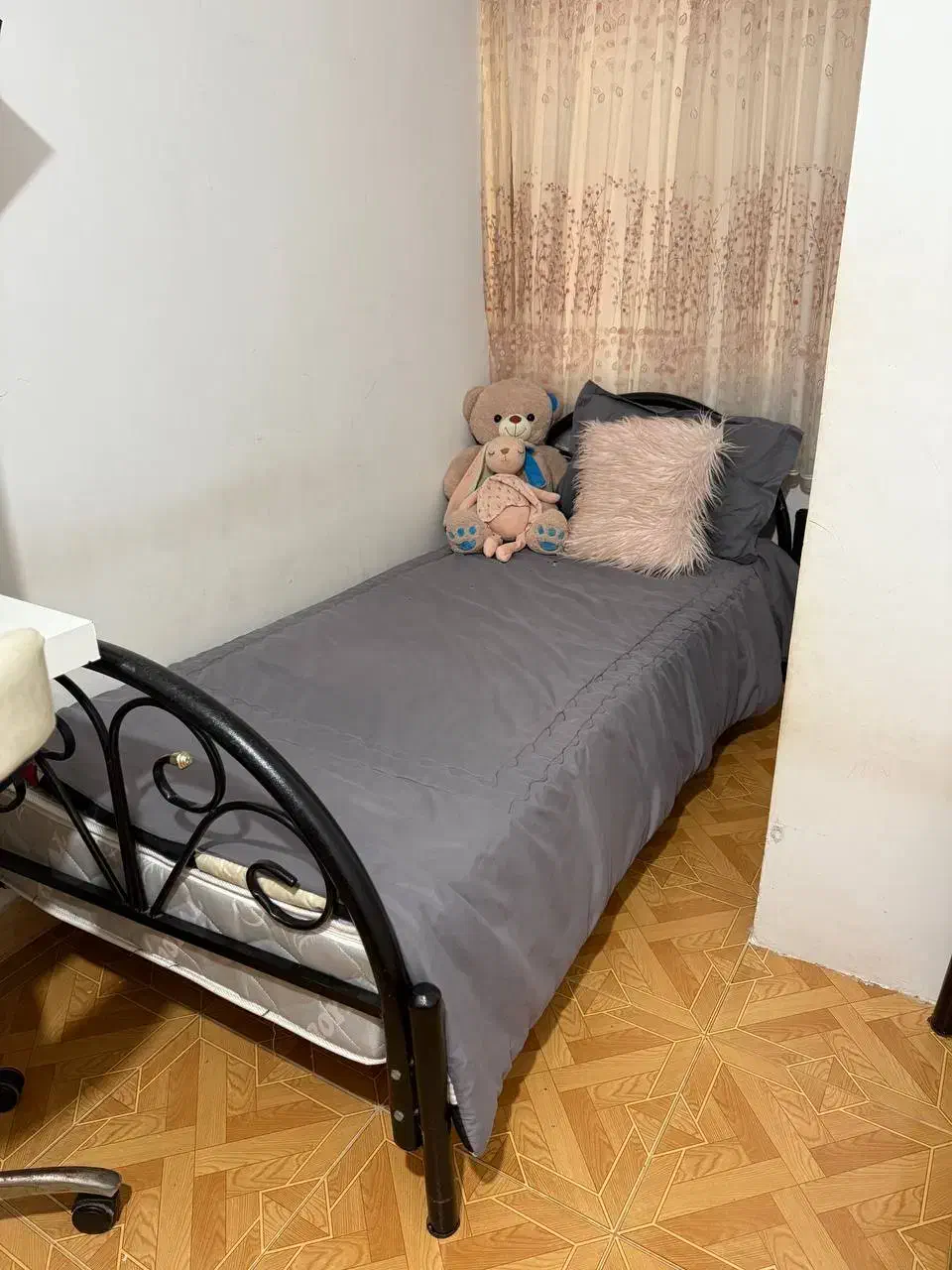 تخت یک نفره|تخت و سرویس خواب|کلاچای, |دیوار