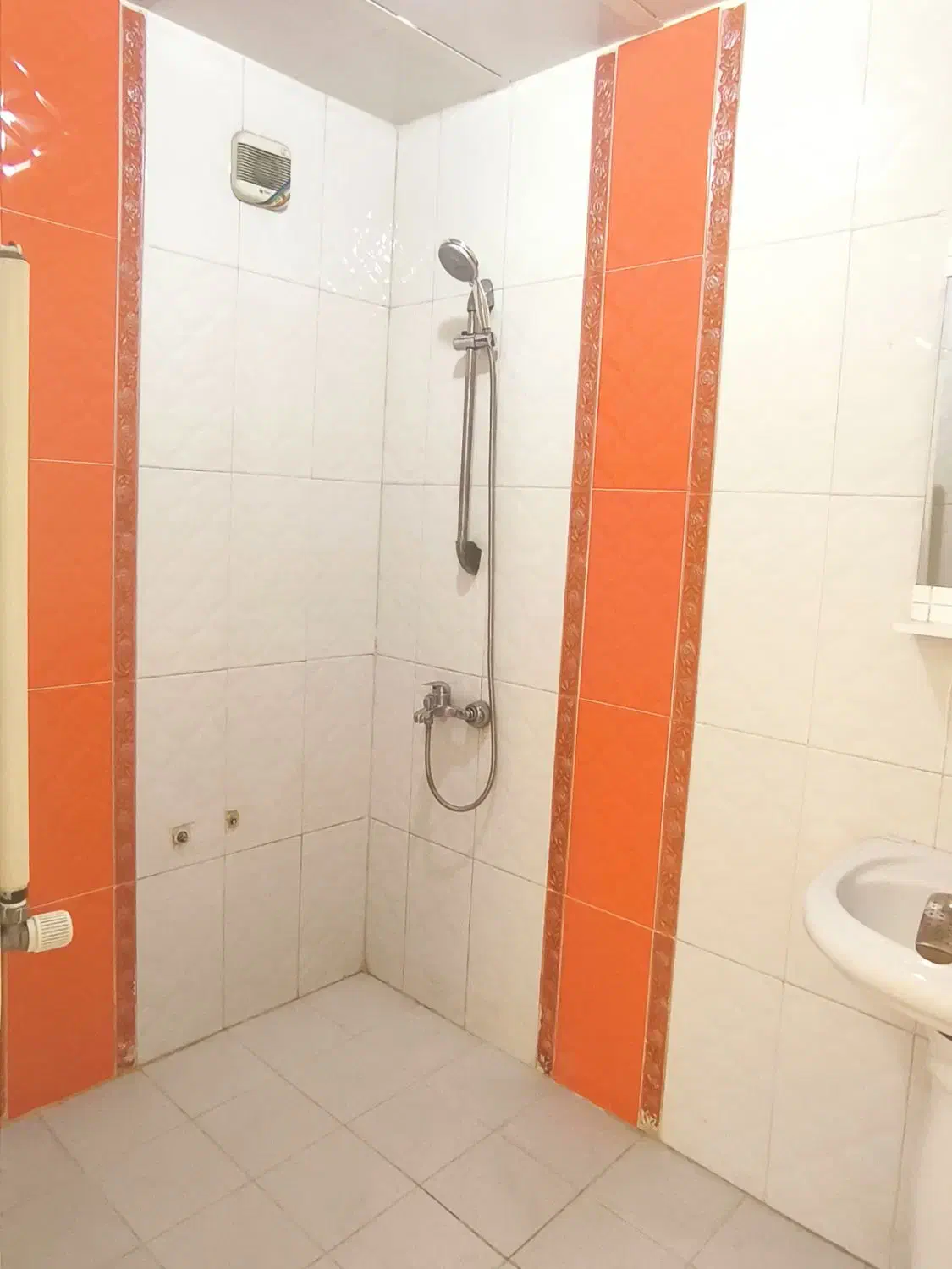 اجاره واحد۱۱۰متری/طبقه5/بهترین لوکیشن