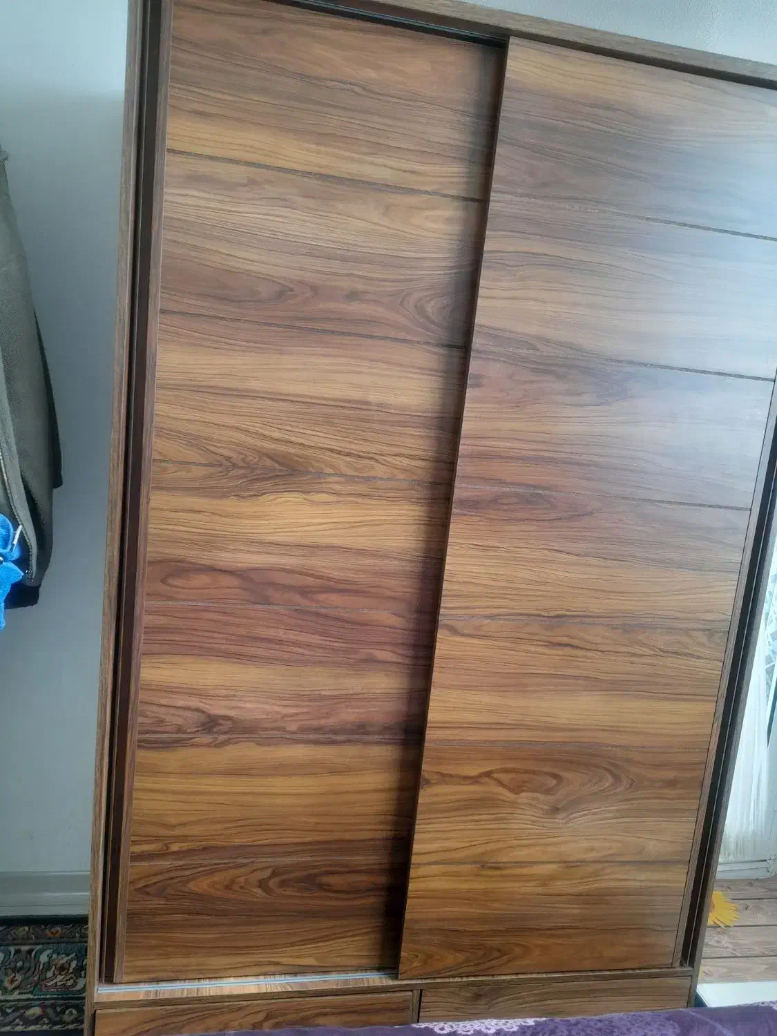 تخت دونفره درحدنووکمددودرریلی کشودار|تخت و سرویس خواب|شاهینشهر, عطار|دیوار