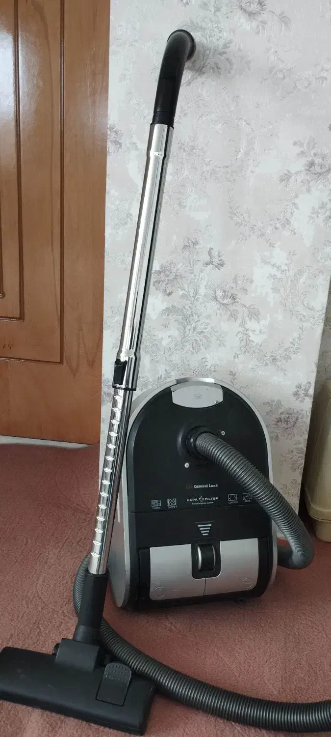 جارو برقی تمیز و سالم با همه وسیله هاش|جاروبرقی، جارو شارژی، بخارشو|قم, سربخش|دیوار