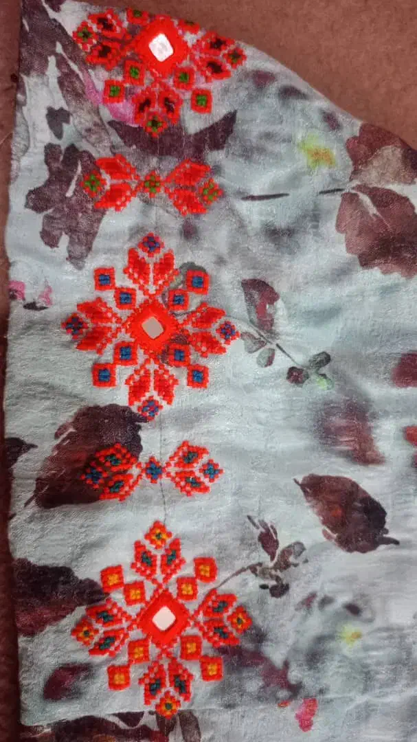 درکشوک|لباس|سراوان, |دیوار