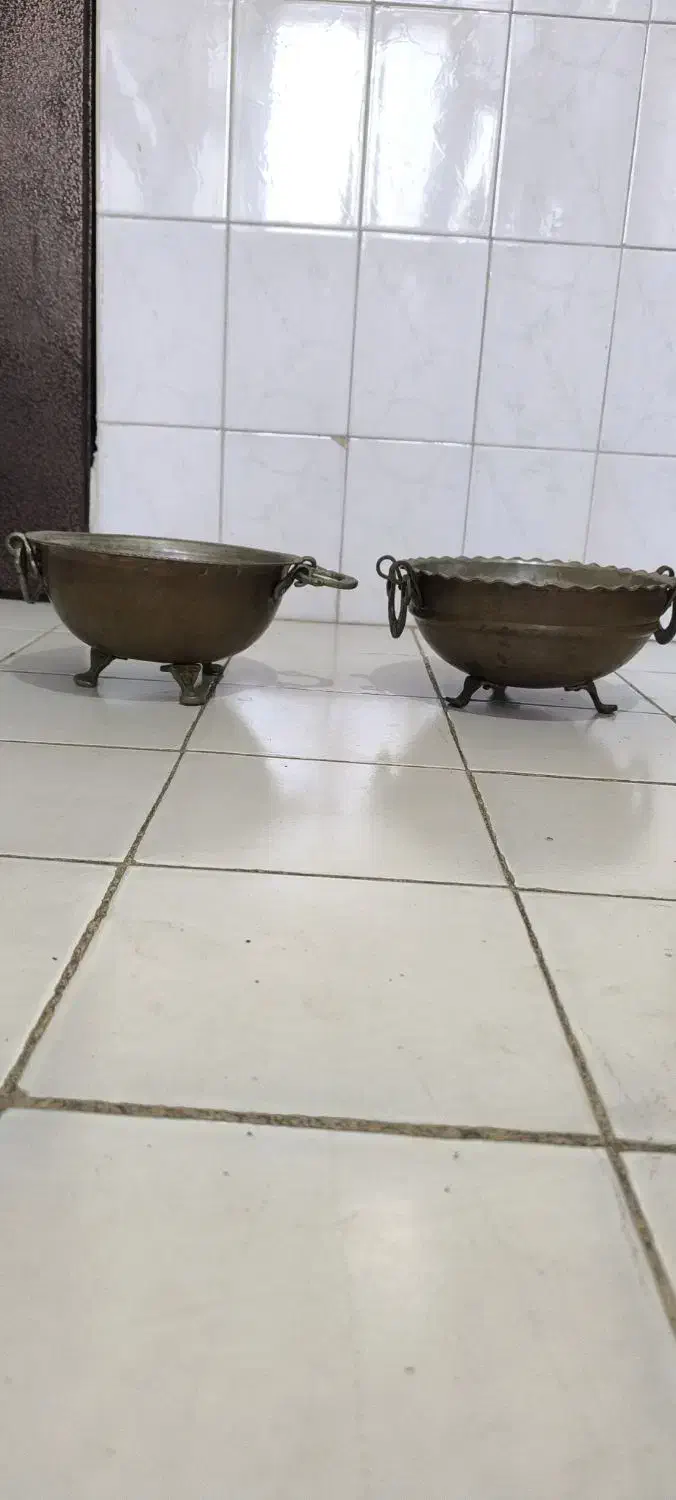 ظرف مسی قدیمی سنگین|کلکسیون اشیاء عتیقه|خرم‌آباد, |دیوار