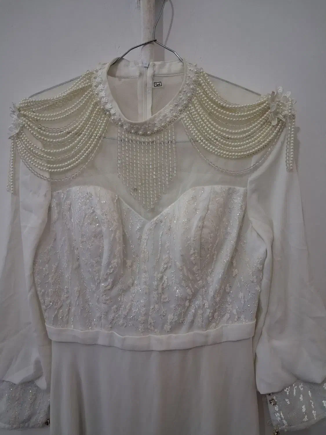 لباس مجلسی نو|لباس|زاغه, |دیوار