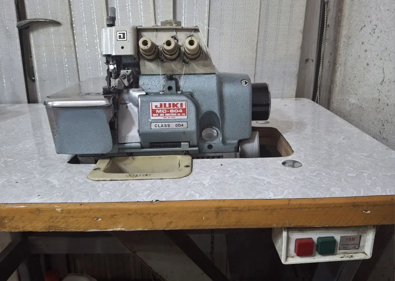 سردوز ۳ نخ صنعتی ژوکی و راسته دوز برادر|چرخ خیاطی و ریسندگی|ارومیه, |دیوار