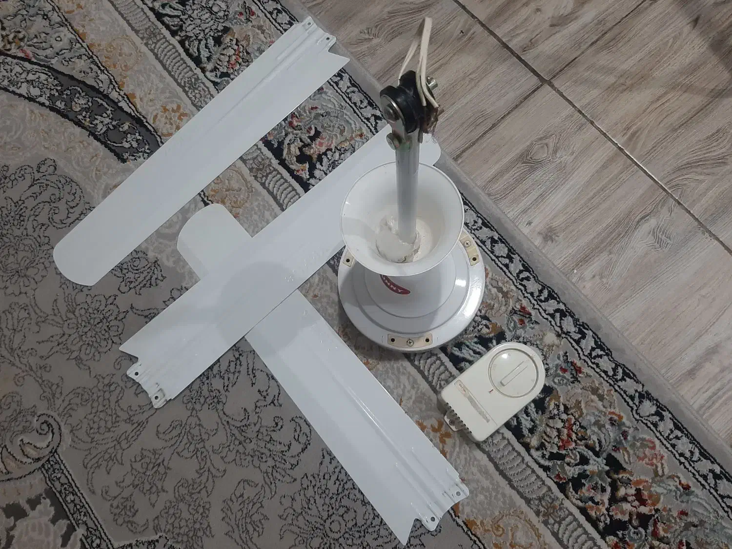 پنکه سقفی سونی|پنکه و تصفیهکنندهٔ هوا|گرگان, |دیوار