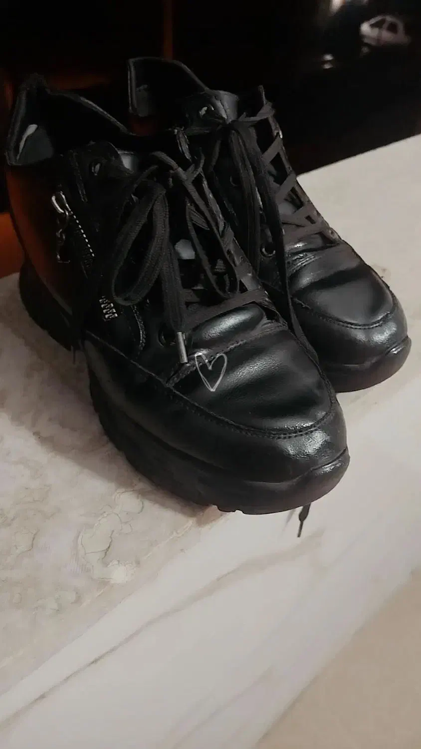 کفش|کیف، کفش، کمربند|گرمسار, |دیوار