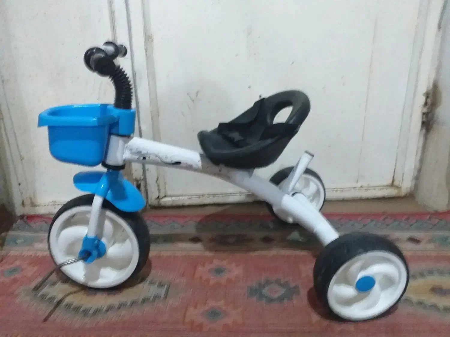 سه چرخ نو فروش|اسباب‌بازی بچه|بوئین و میاندشت, |دیوار