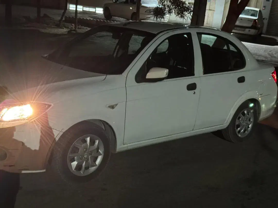 ساینا مدل ۹۸ شاسی پلمپ بدون رنگ|خودرو سواری و وانت|سیرجان, |دیوار