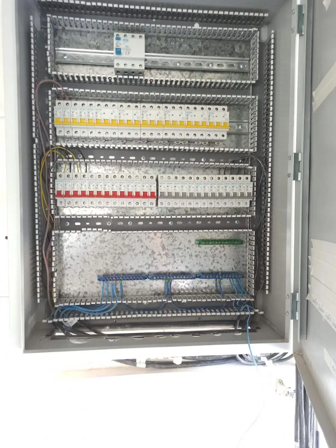 برق صنعتی و ساختمانی تضمینی مظاهری|خدمات پیشه و مهارت|مشهد, فرهنگ|دیوار