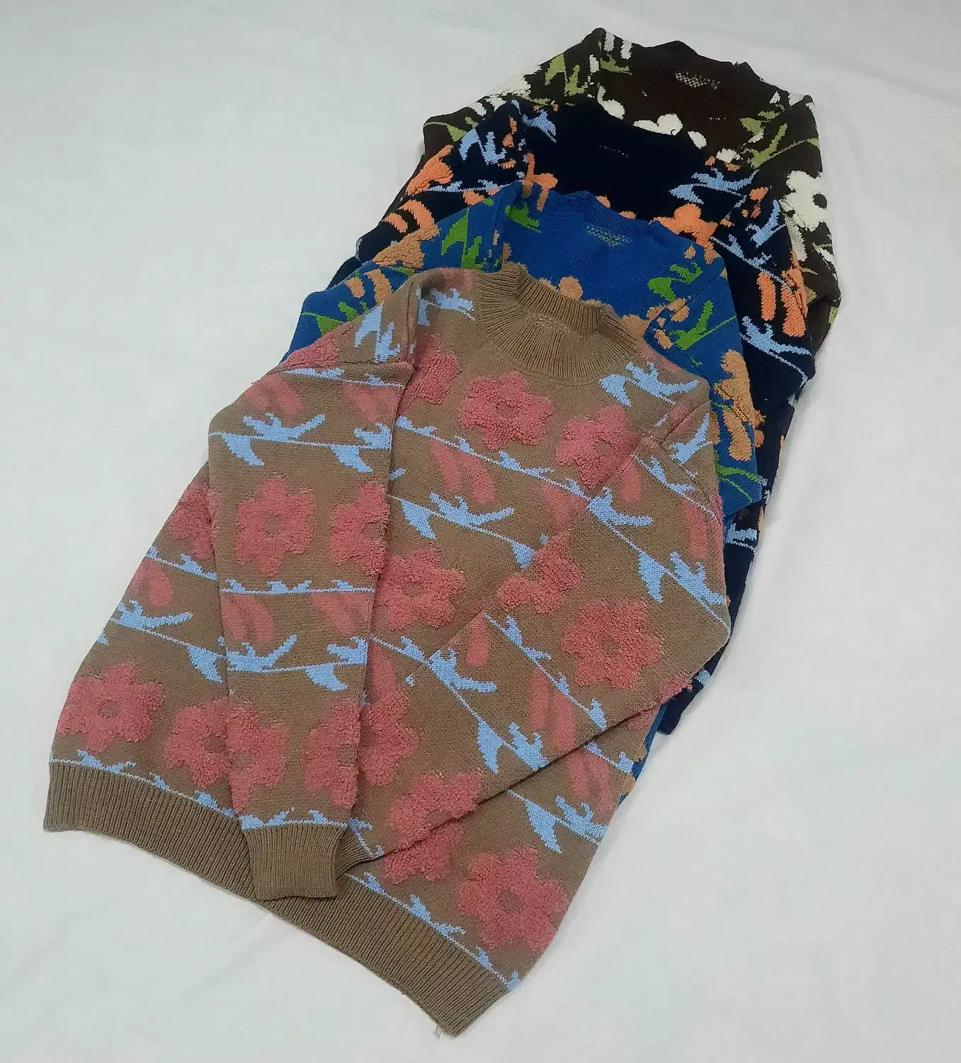 بافت گرم بالا وارداتی|لباس|بروجن, |دیوار