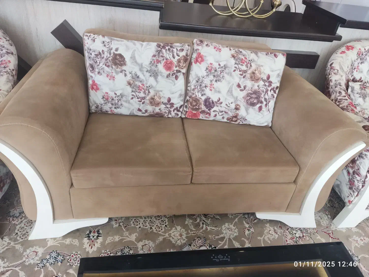 فروش فوری مبل راحتی|مبلمان خانگی و میز عسلی|برخوار, |دیوار