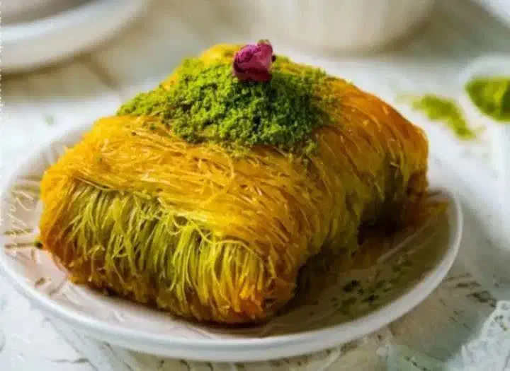 باقلوا استانبولی (عمده)|خوردنی و آشامیدنی|اصفهان, سرچشمه|دیوار