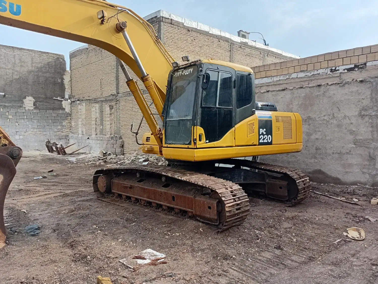 بیل مکانیکی 220 خط 7|خودرو سنگین|تهران, حر|دیوار