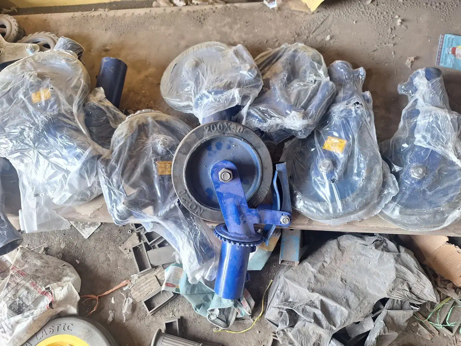 چرخ کمدکابینت گردان داربستی چدنی دستگاه صنعتی بادی|ابزارآلات|تهران, خانی آباد نو جنوبی|دیوار