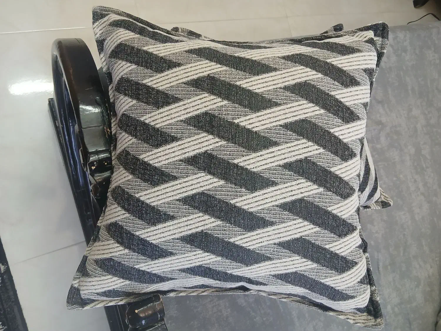 دو عدد کوسن نو|مبلمان خانگی و میز عسلی|مشهد, انقلاب|دیوار