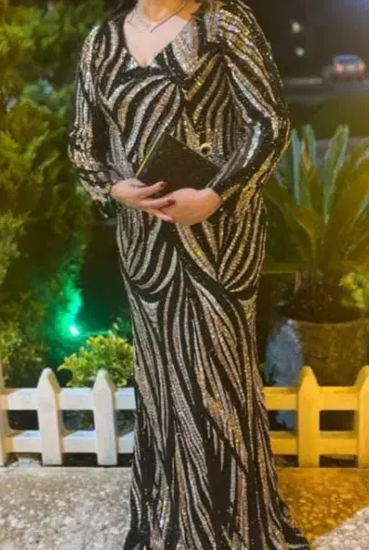 لباس مجلسی|لباس|سنگر, |دیوار