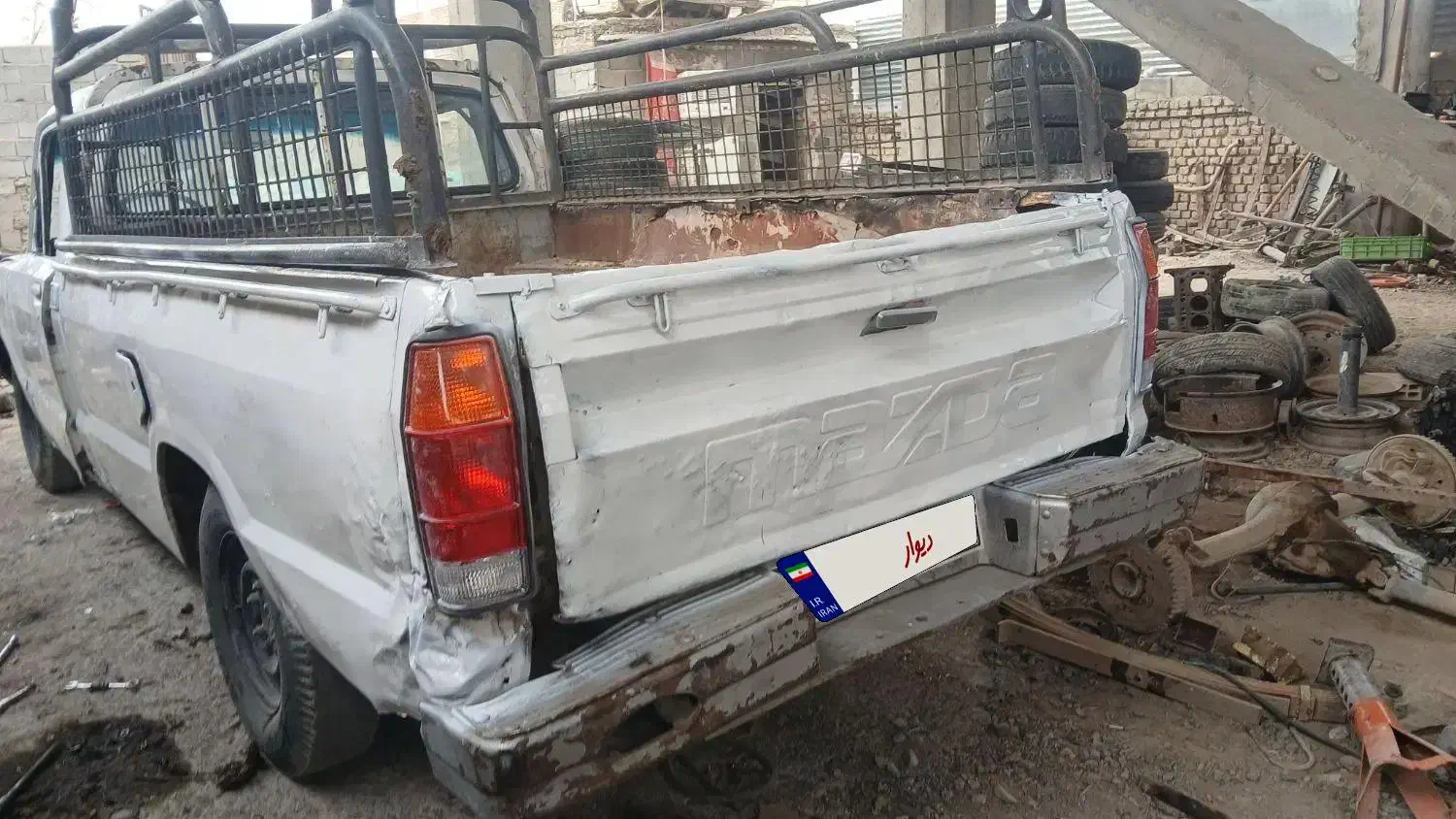 وانت مزدا ۱۶۰۰ مدل ۱۳۷۱|خودرو سواری و وانت|ابریشم, |دیوار