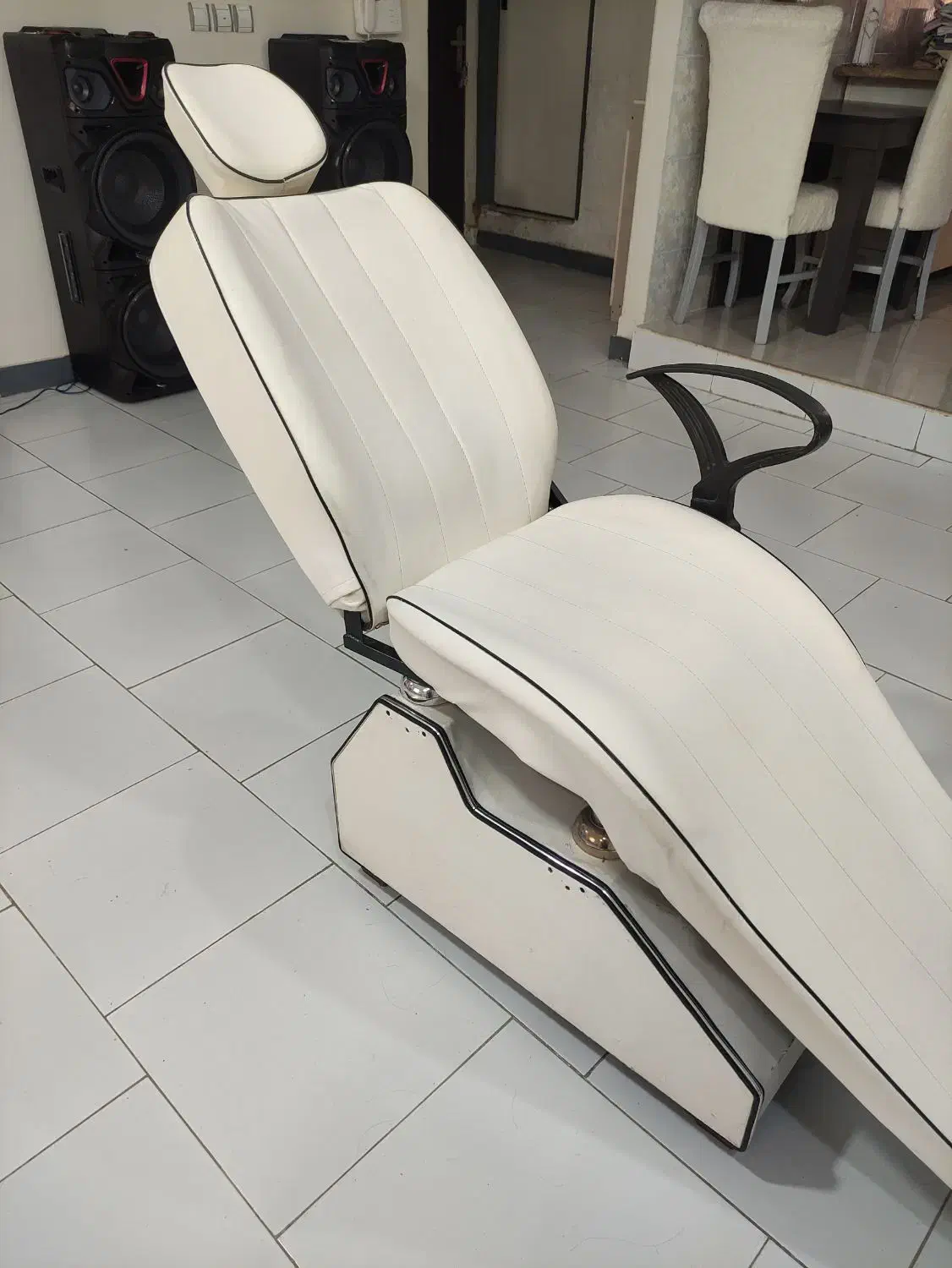 سرشور،صندلی میکاپ،آینه قدی،استند لاکژل|آرایشگاه و سالن‌های زیبایی|فردیس, ثابتی|دیوار