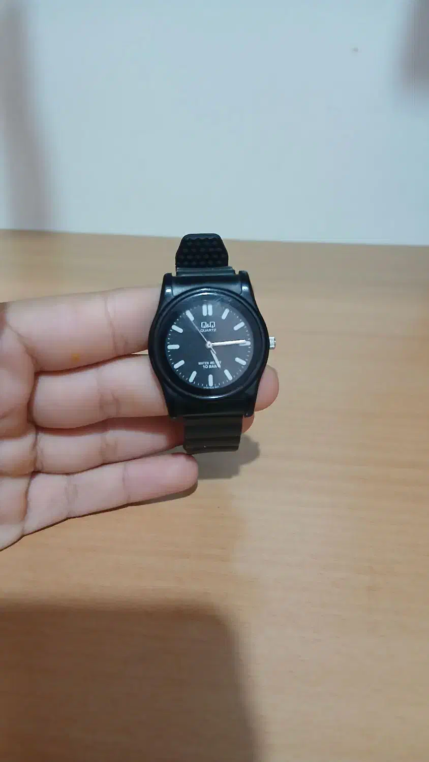 ساعت|ساعت|قم, بنیاد|دیوار