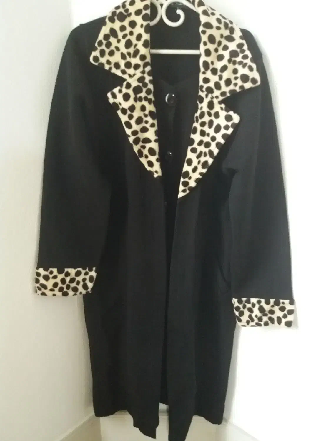 پالتو کاموا|لباس|چالوس, |دیوار