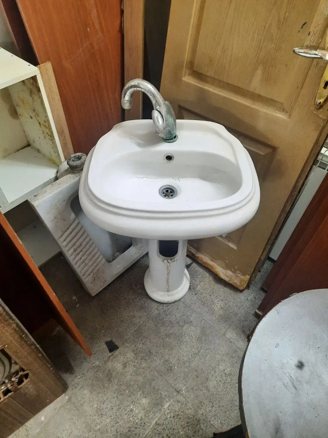 روشویی دسشویی همراه شیر|لوازم سرویس بهداشتی|شاهین‌شهر, مخابرات (شهید بهشتی)|دیوار