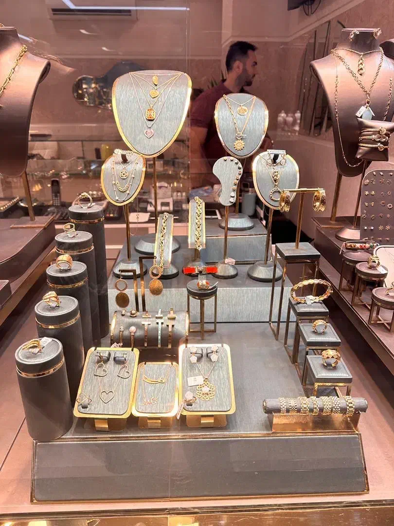 ویترین و مانکن مغازه طلا فروشی|فروشگاه و مغازه|تهران, سازمان آب|دیوار