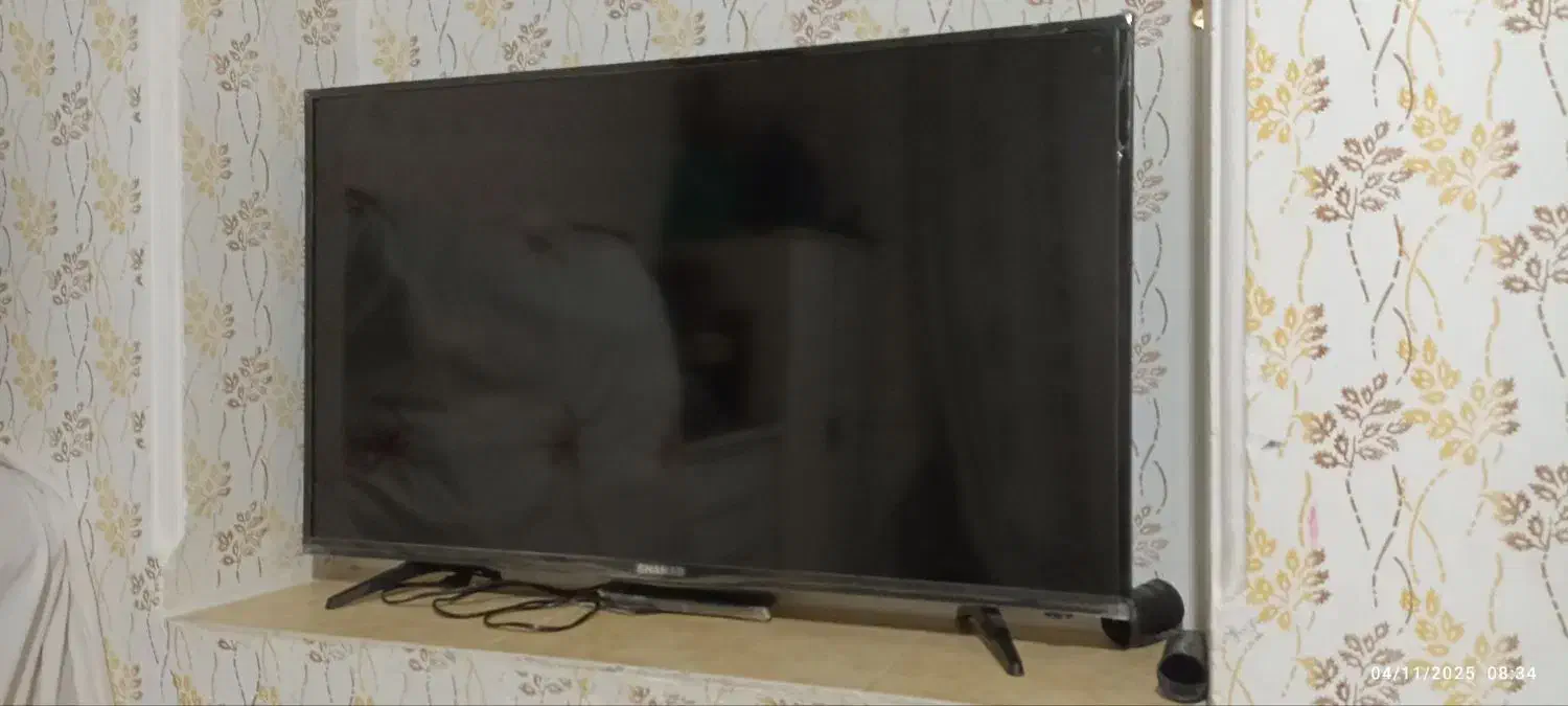 تلویزیون 43اینچ|تلویزیون و پروژکتور|سنقر, |دیوار