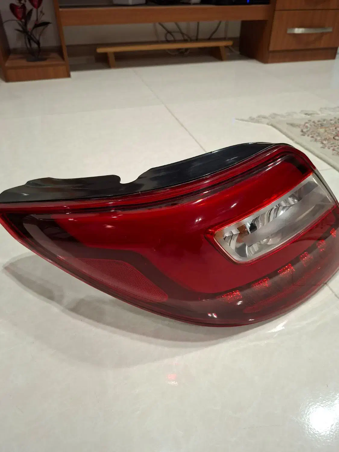 چراغ خطر عقب دنا پلاس|قطعات یدکی و لوازم جانبی|شیراز, کوی زهرا|دیوار