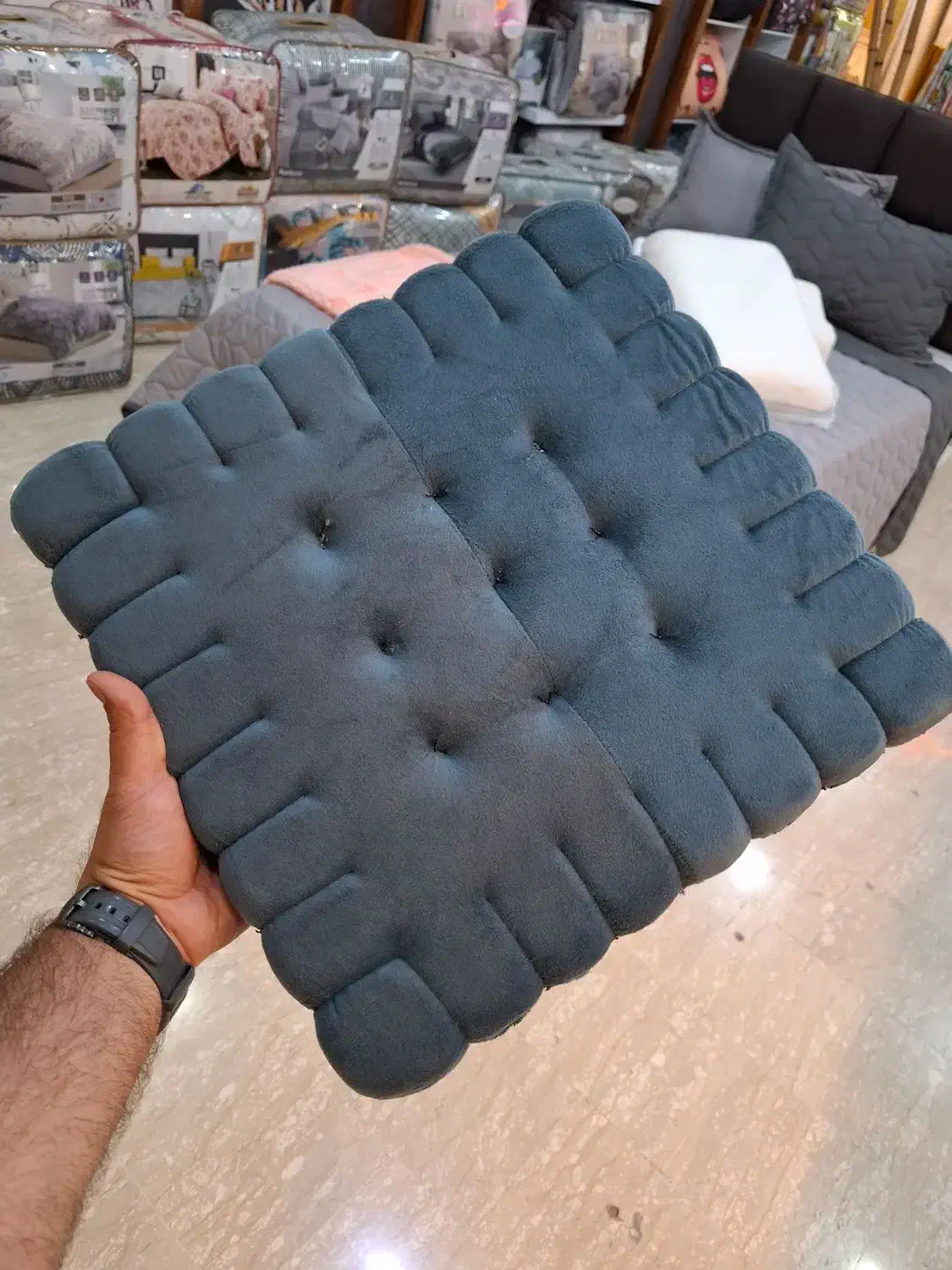 پد نشیمن بیسکوئیتی|رختخواب، بالش، پتو|محلات, |دیوار