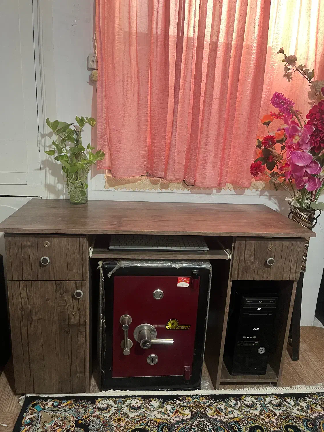 میز و صندلی کامپیوتر|میز تحریر و کامپیوتر|لنگرود, |دیوار