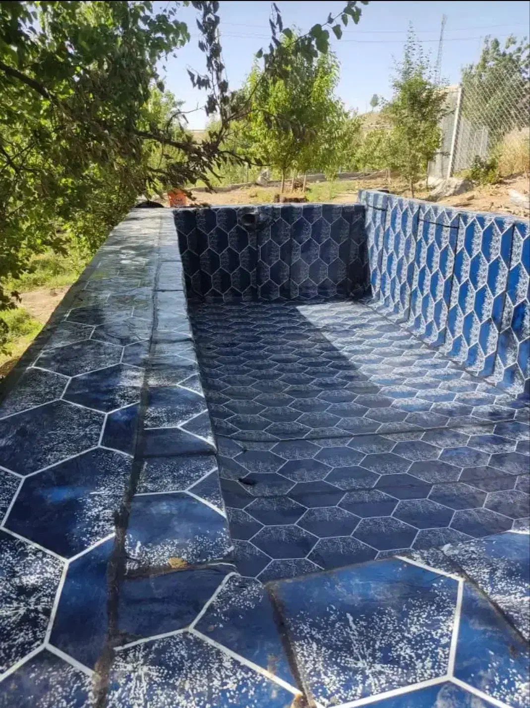 نصب ایزوگام و آسفالت میلان|خدمات پیشه و مهارت|پلدشت, |دیوار