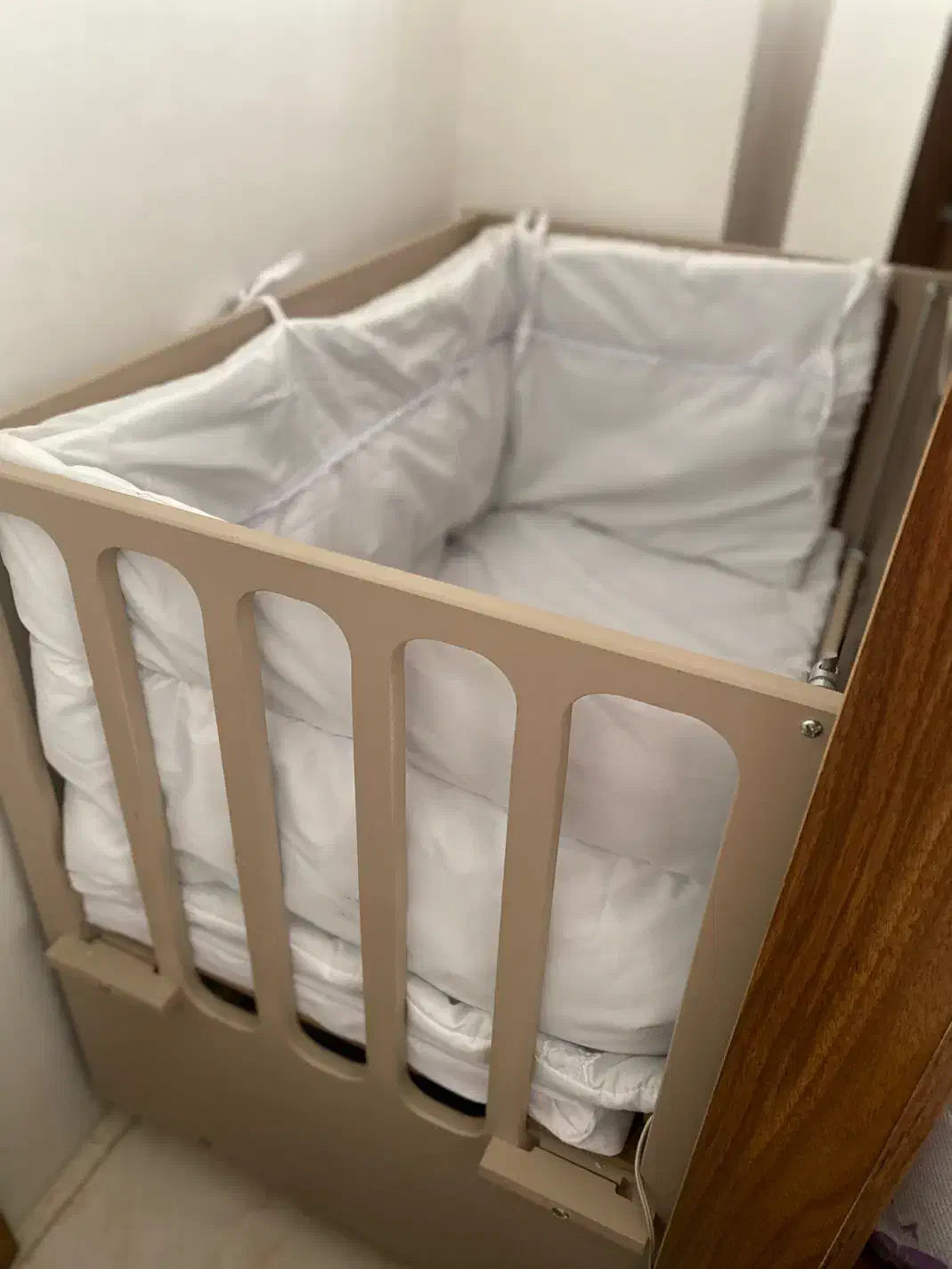 تخت کنارمادرکاملا سالم|تخت و صندلی بچه|محمدیه-قزوین, |دیوار