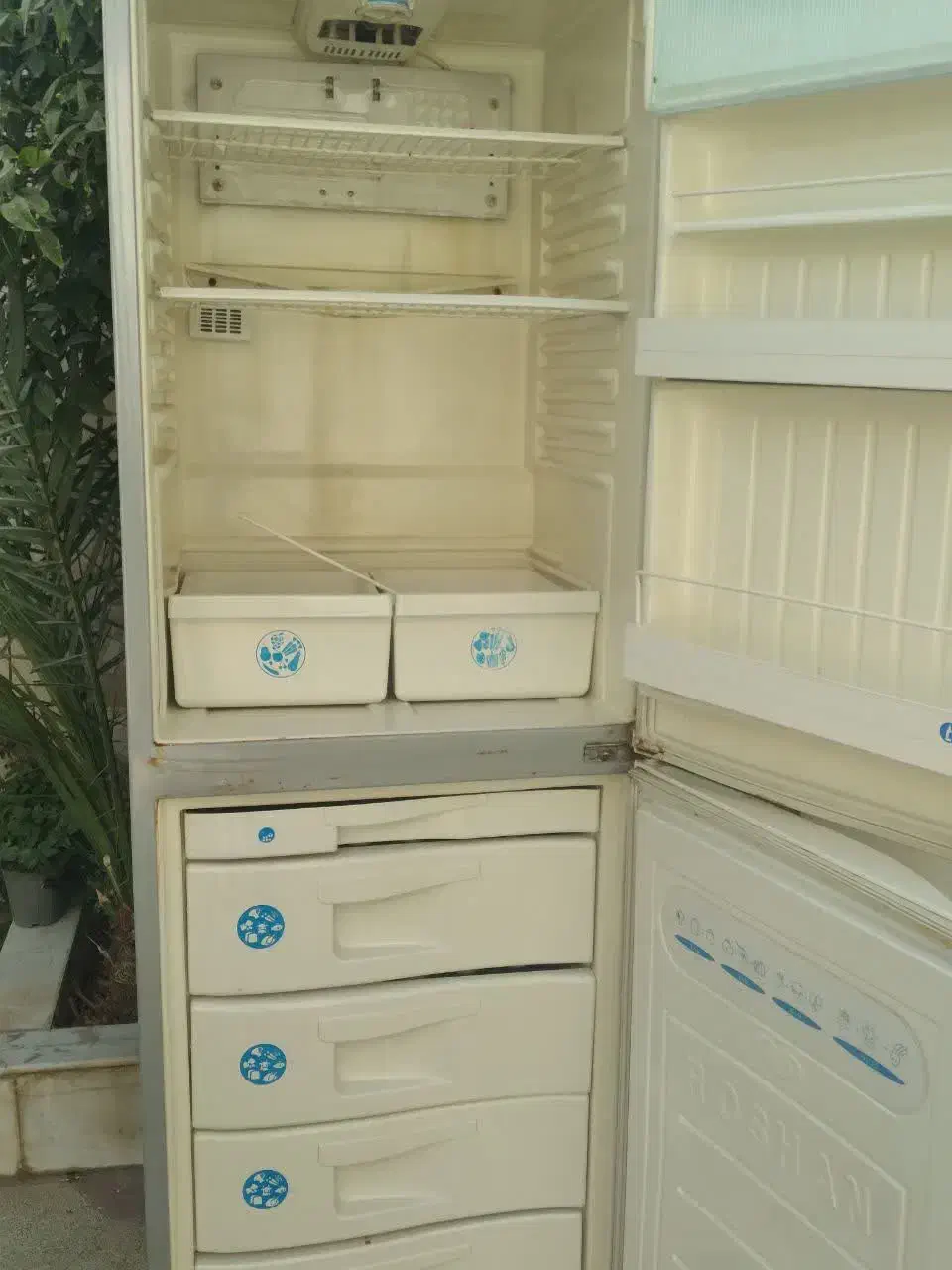 یخچال|یخچال و فریزر|قنوات, |دیوار