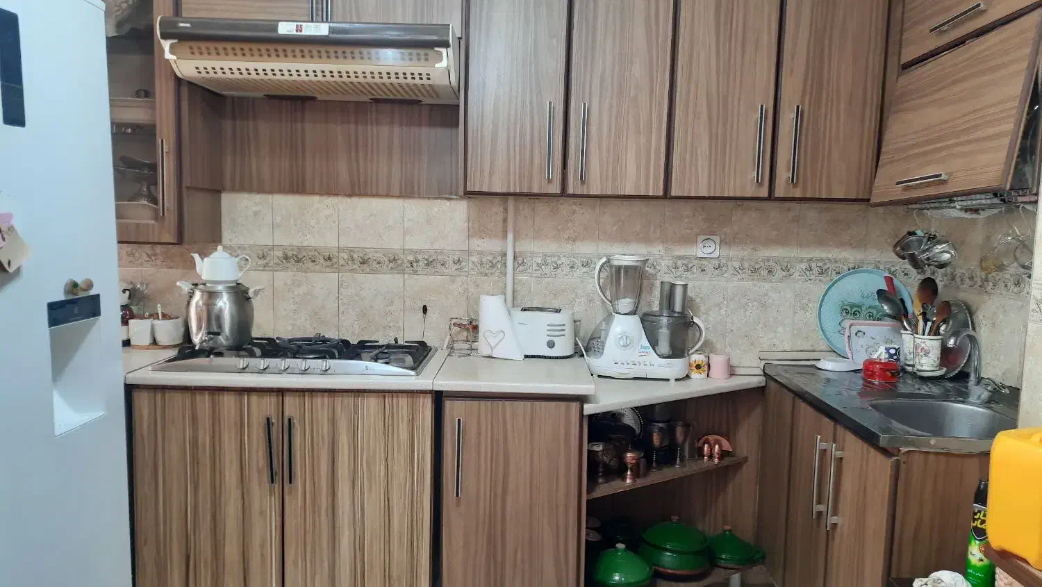 کابینت به همراه اب چکان و هود و سینک|آب‌چکان و نظم‌دهنده ظروف|رودسر, |دیوار